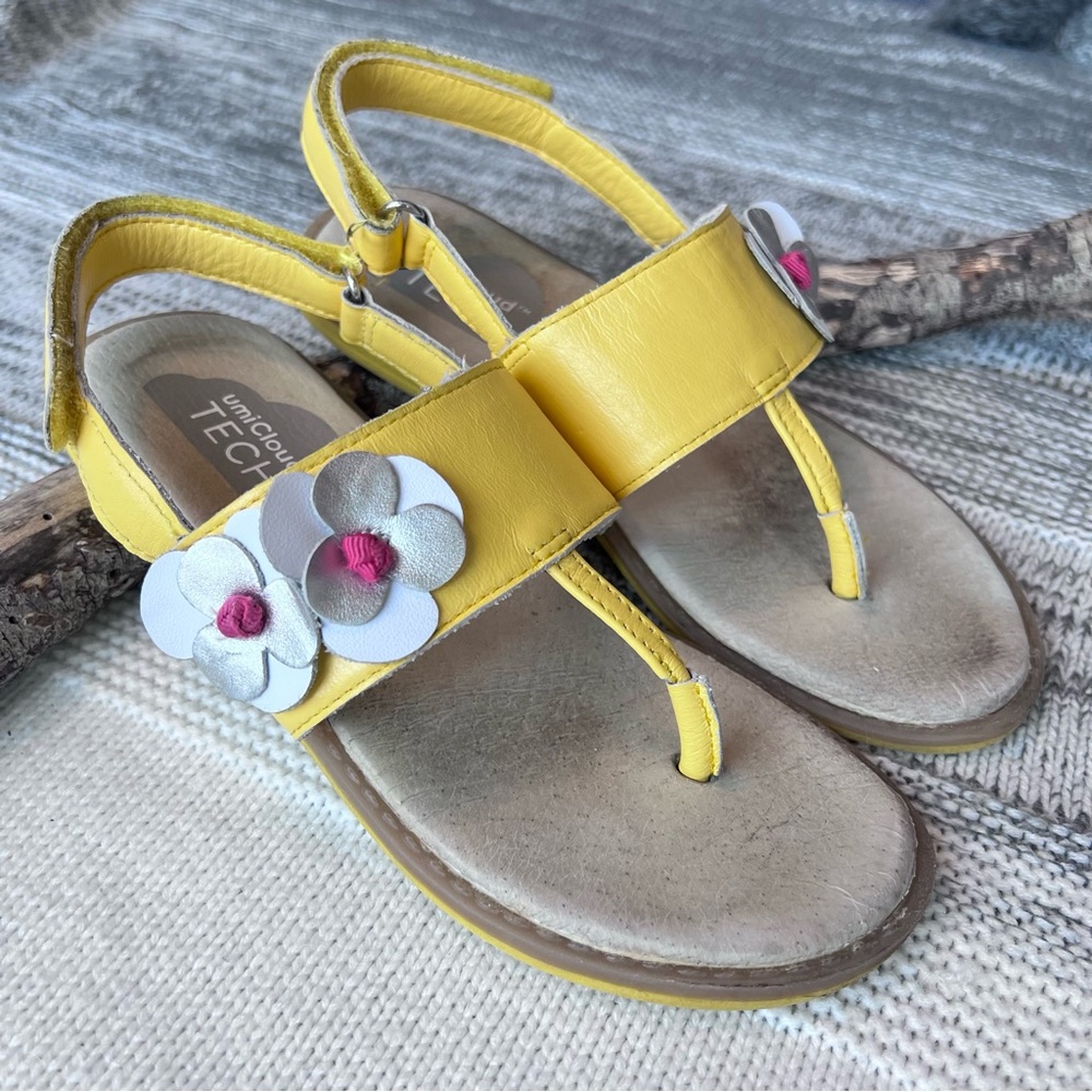 UMI girls leather thong sandals